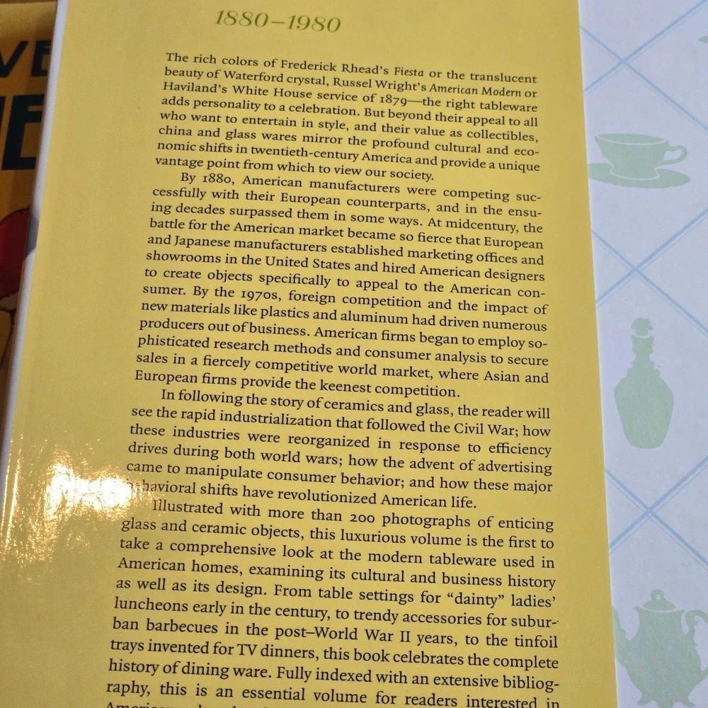 Abrams China and Glass in America‎ 1880-1980 Hardcover Art Book HCDJ
